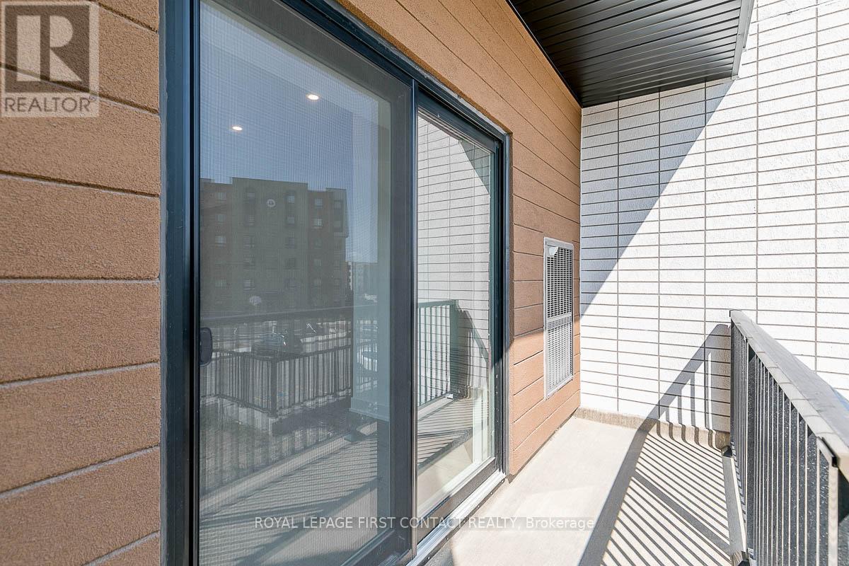 












101 - 8 CULINARY LANE

,
Barrie,




Ontario
L9J0J9

