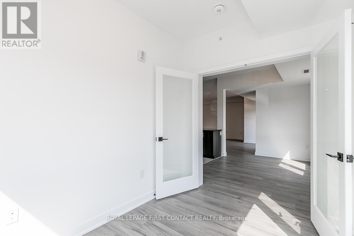 












101 - 8 CULINARY LANE

,
Barrie,




Ontario
L9J0J9

