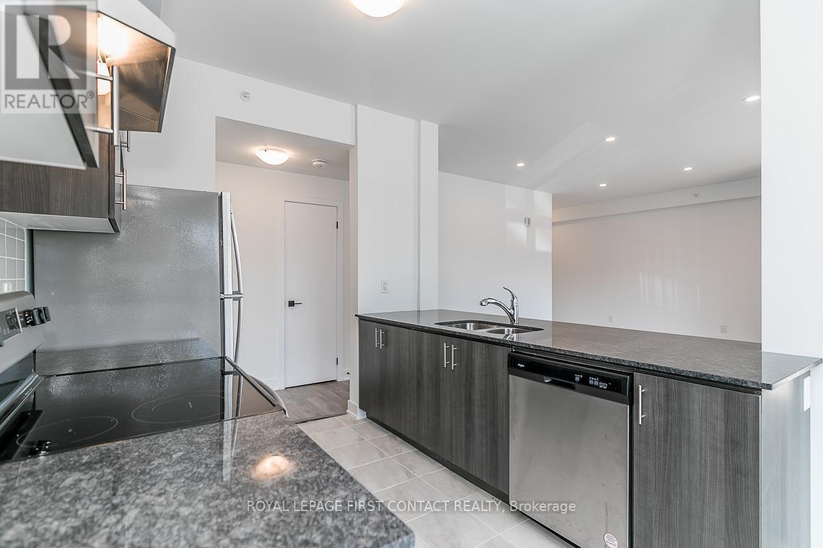 












101 - 8 CULINARY LANE

,
Barrie,




Ontario
L9J0J9

