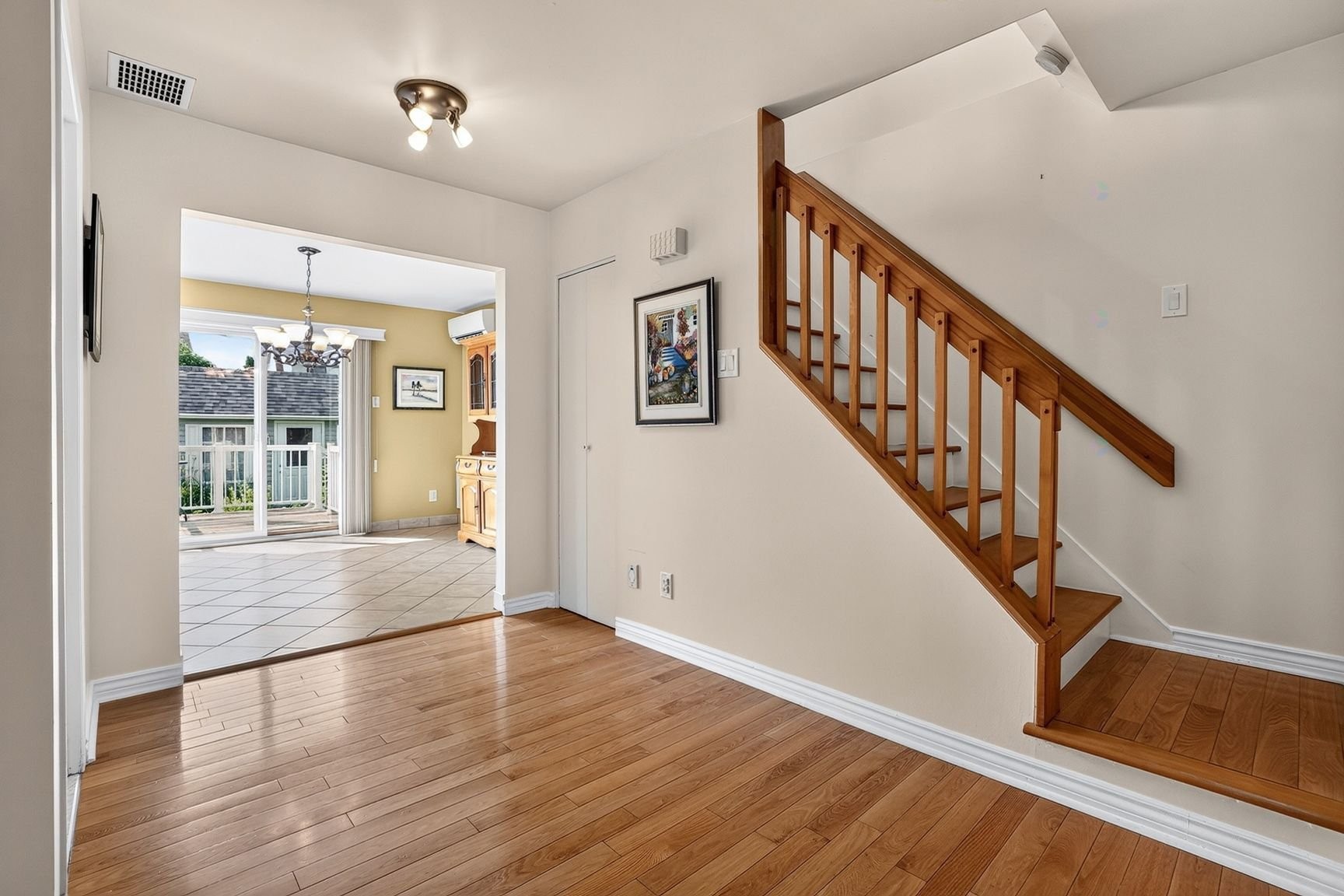 









1256


Rue Gauthier

,
Longueuil (Saint-Hubert),




QC
J4T3N7

