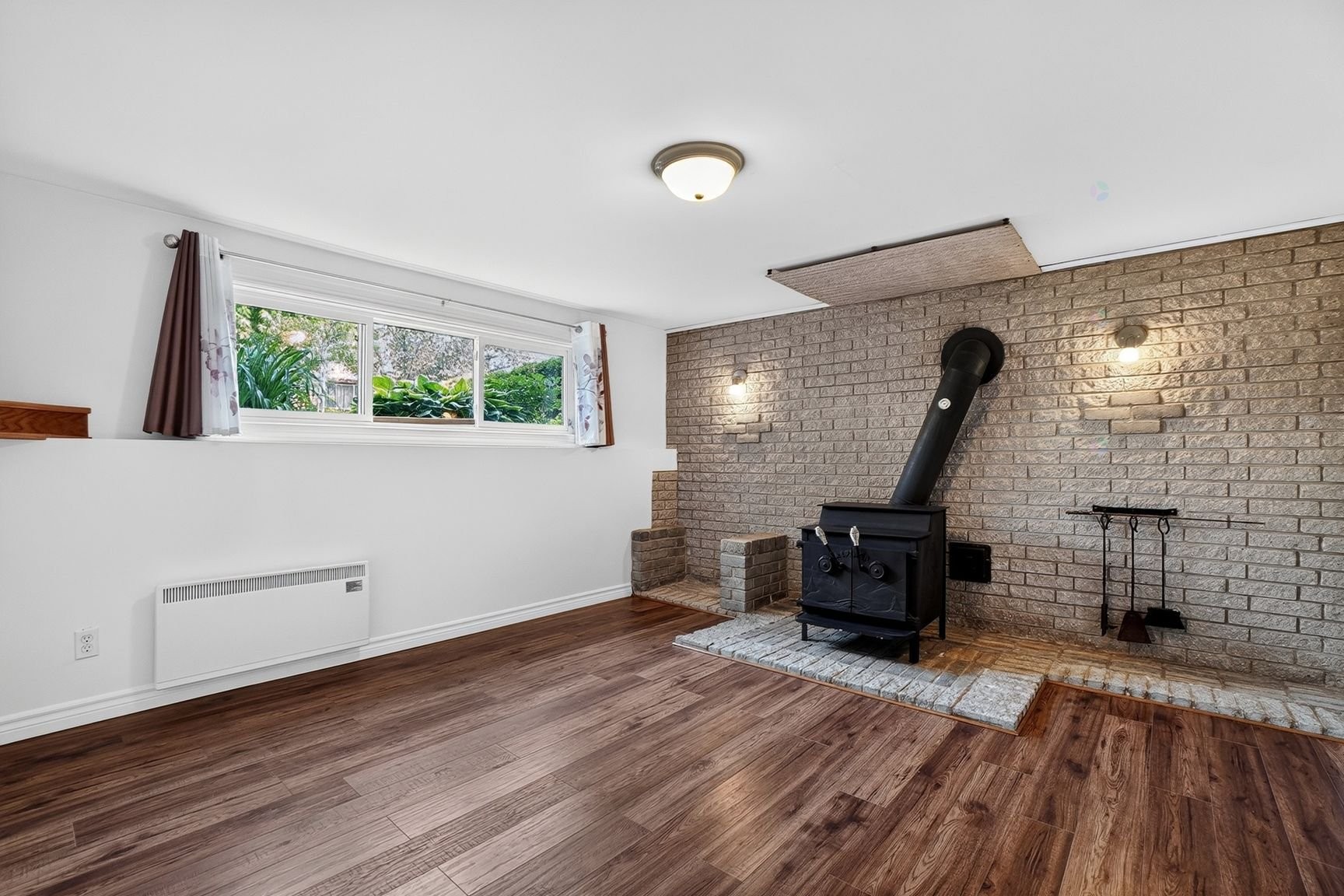 









1256


Rue Gauthier

,
Longueuil (Saint-Hubert),




QC
J4T3N7

