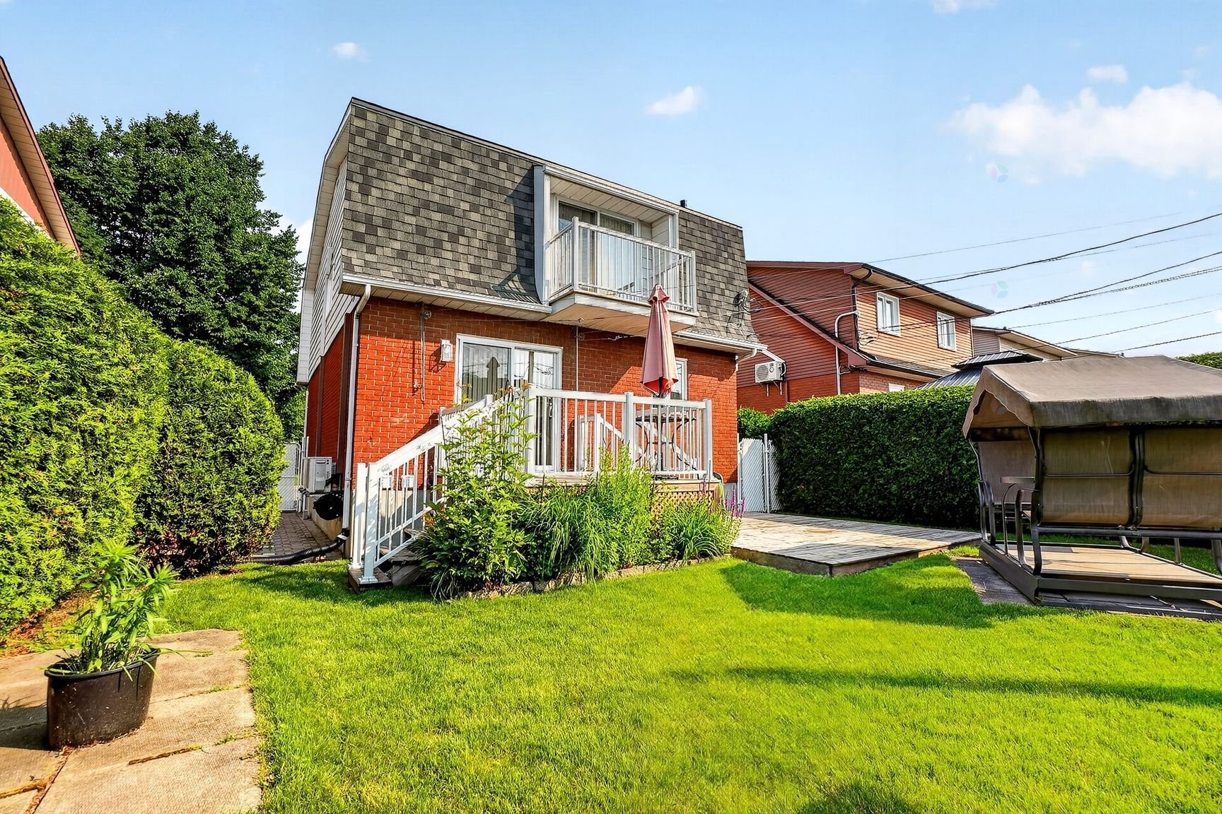 









1256


Rue Gauthier

,
Longueuil (Saint-Hubert),




QC
J4T3N7

