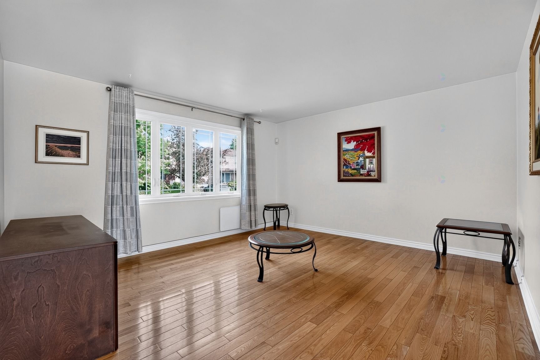 









1256


Rue Gauthier

,
Longueuil (Saint-Hubert),




QC
J4T3N7

