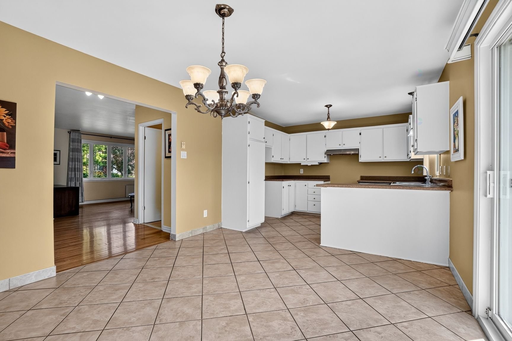 









1256


Rue Gauthier

,
Longueuil (Saint-Hubert),




QC
J4T3N7

