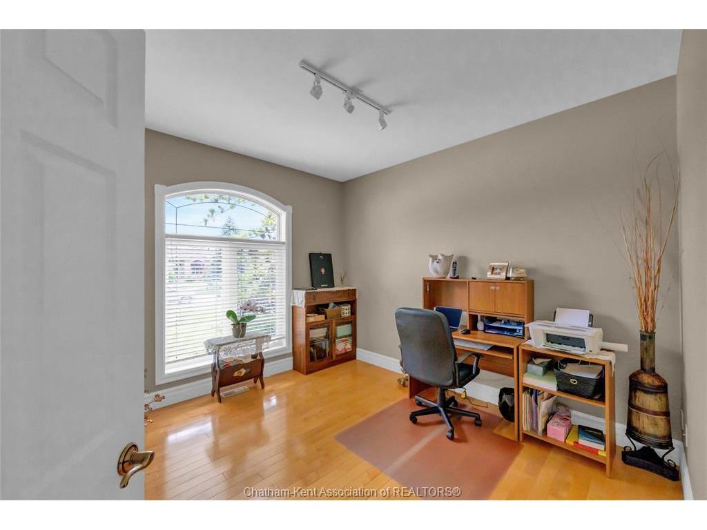 









95


Henry O'Way

...,
Chatham,




ON
N7L 5M4

