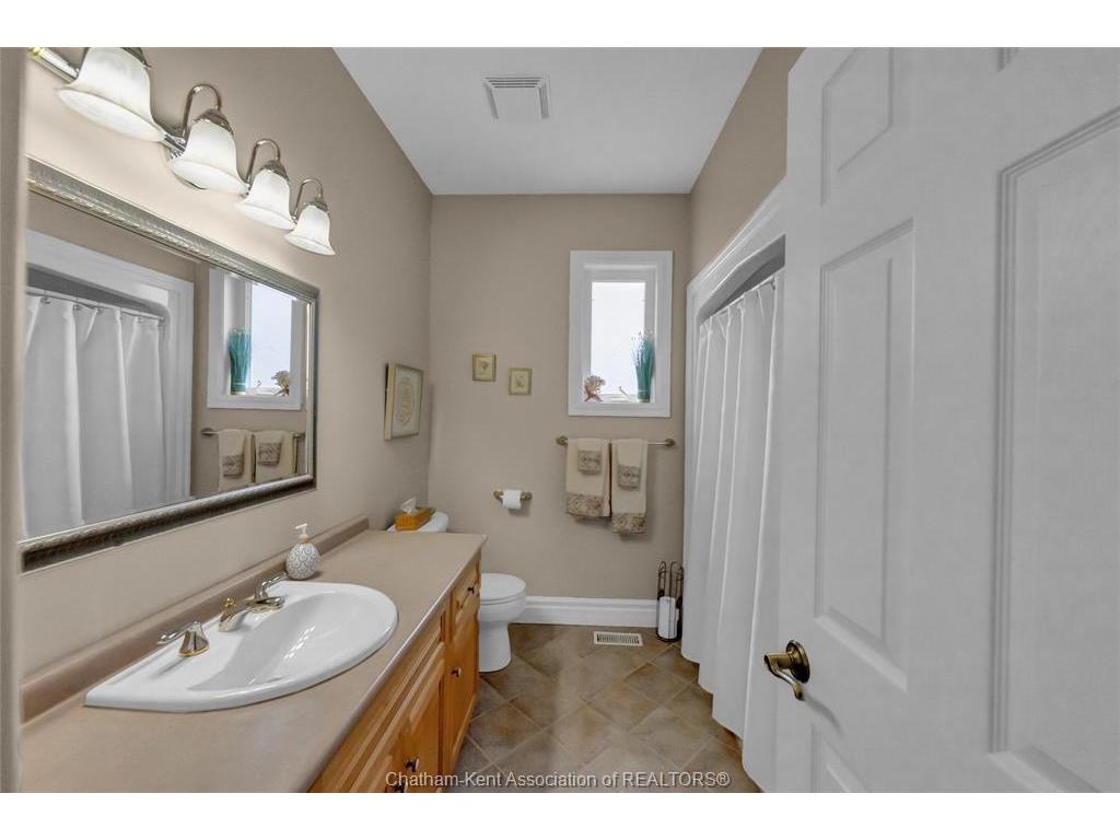 









95


Henry O'Way

...,
Chatham,




ON
N7L 5M4

