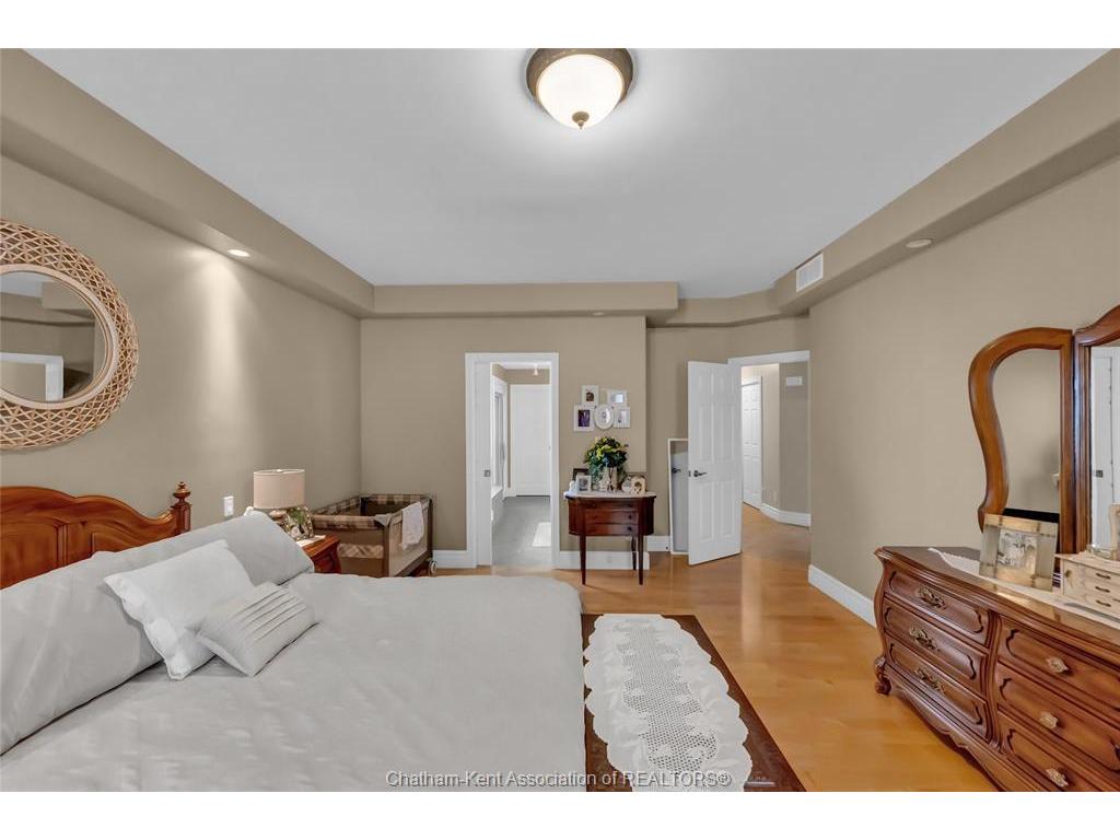 









95


Henry O'Way

...,
Chatham,




ON
N7L 5M4

