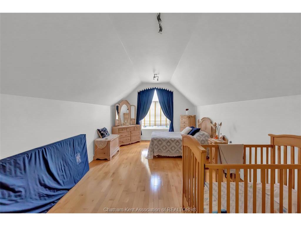 









95


Henry O'Way

...,
Chatham,




ON
N7L 5M4

