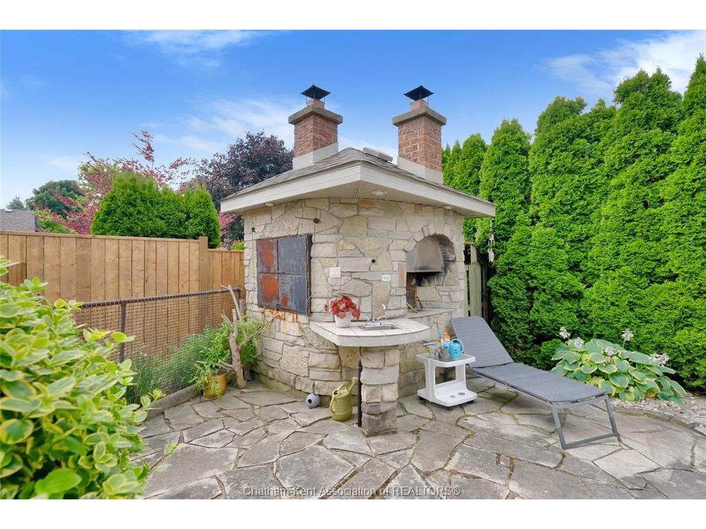 









95


Henry O'Way

...,
Chatham,




ON
N7L 5M4

