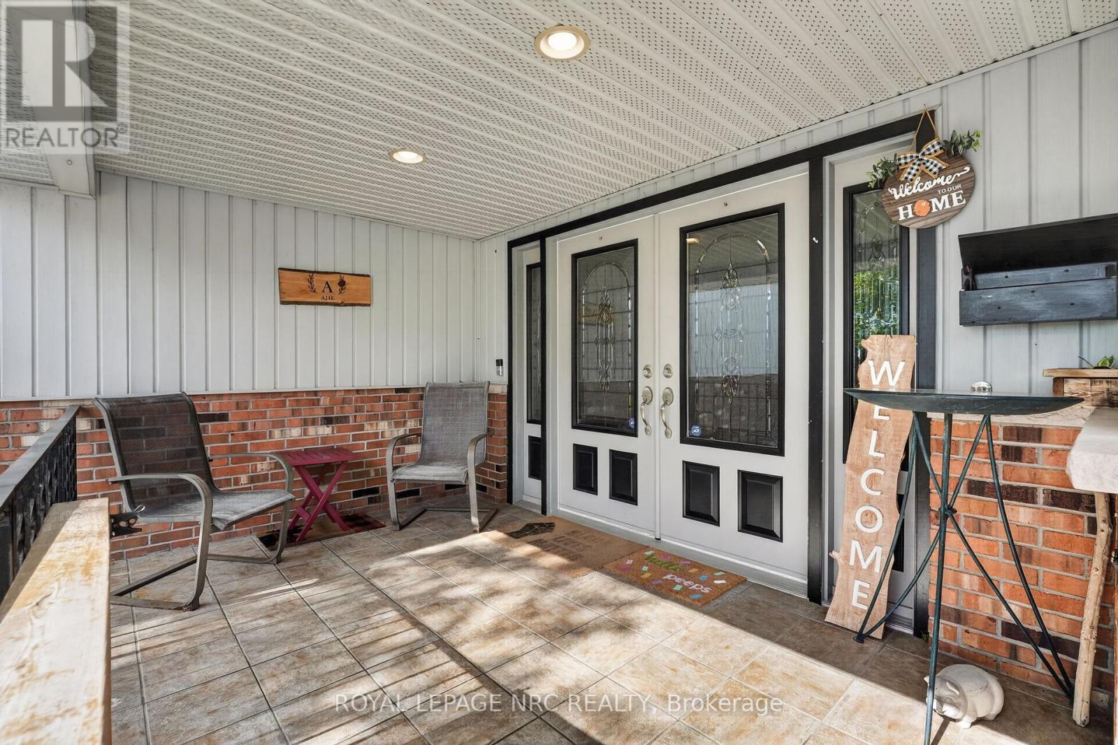 












979 CRESCENT ROAD

,
Fort Erie (Crescent Park),




Ontario
L2A4R6

