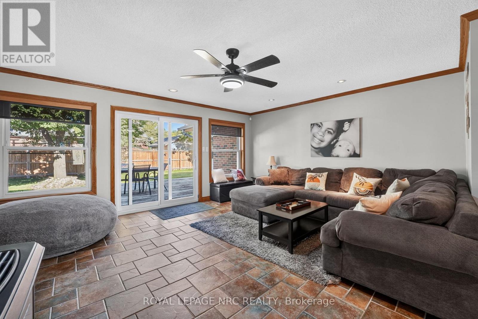 












979 CRESCENT ROAD

,
Fort Erie (Crescent Park),




Ontario
L2A4R6

