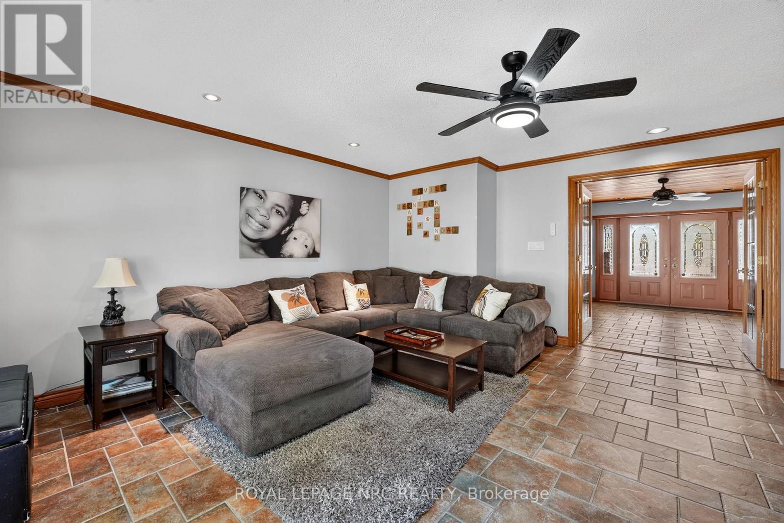 












979 CRESCENT ROAD

,
Fort Erie (Crescent Park),




Ontario
L2A4R6

