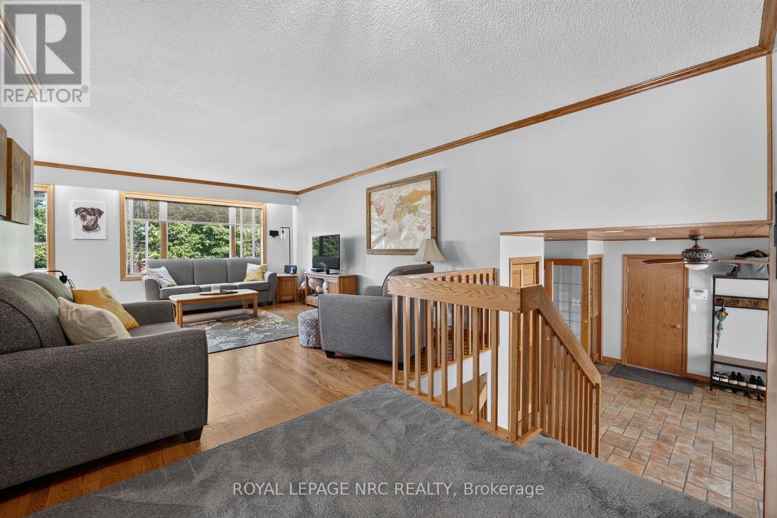 












979 CRESCENT ROAD

,
Fort Erie (Crescent Park),




Ontario
L2A4R6

