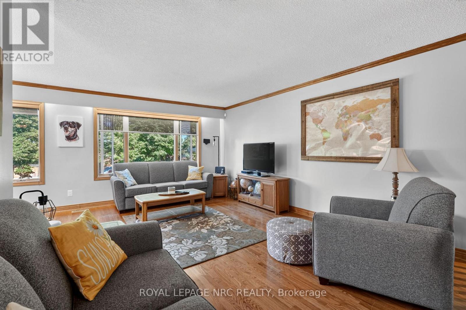 












979 CRESCENT ROAD

,
Fort Erie (Crescent Park),




Ontario
L2A4R6

