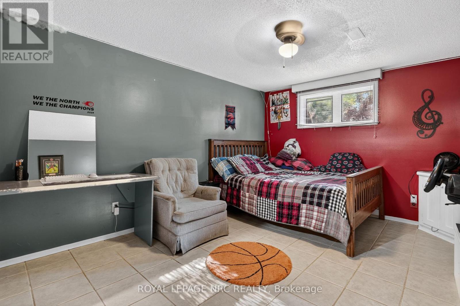 












979 CRESCENT ROAD

,
Fort Erie (Crescent Park),




Ontario
L2A4R6

