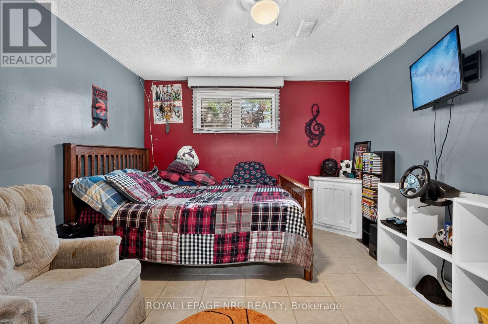 












979 CRESCENT ROAD

,
Fort Erie (Crescent Park),




Ontario
L2A4R6

