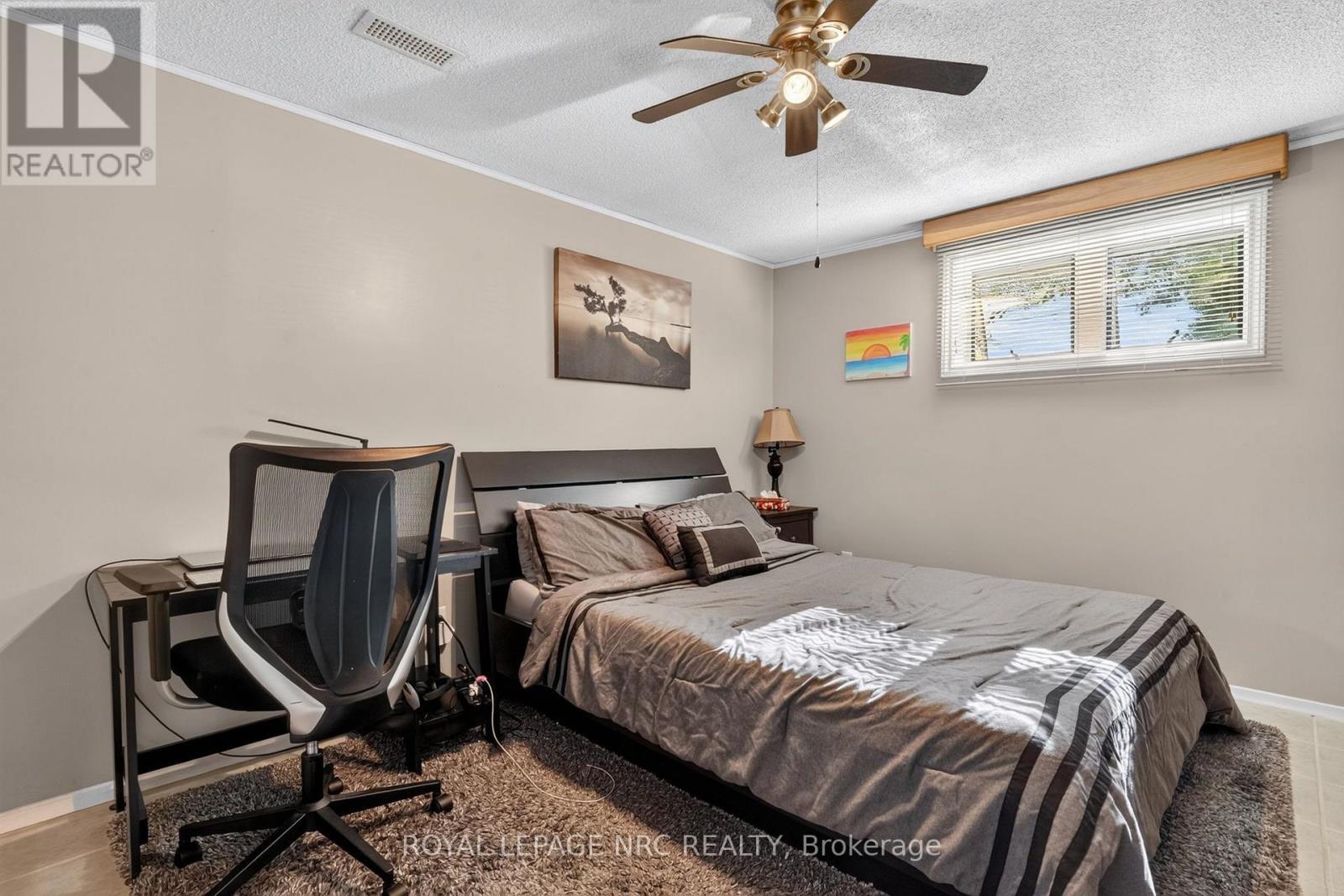 












979 CRESCENT ROAD

,
Fort Erie (Crescent Park),




Ontario
L2A4R6

