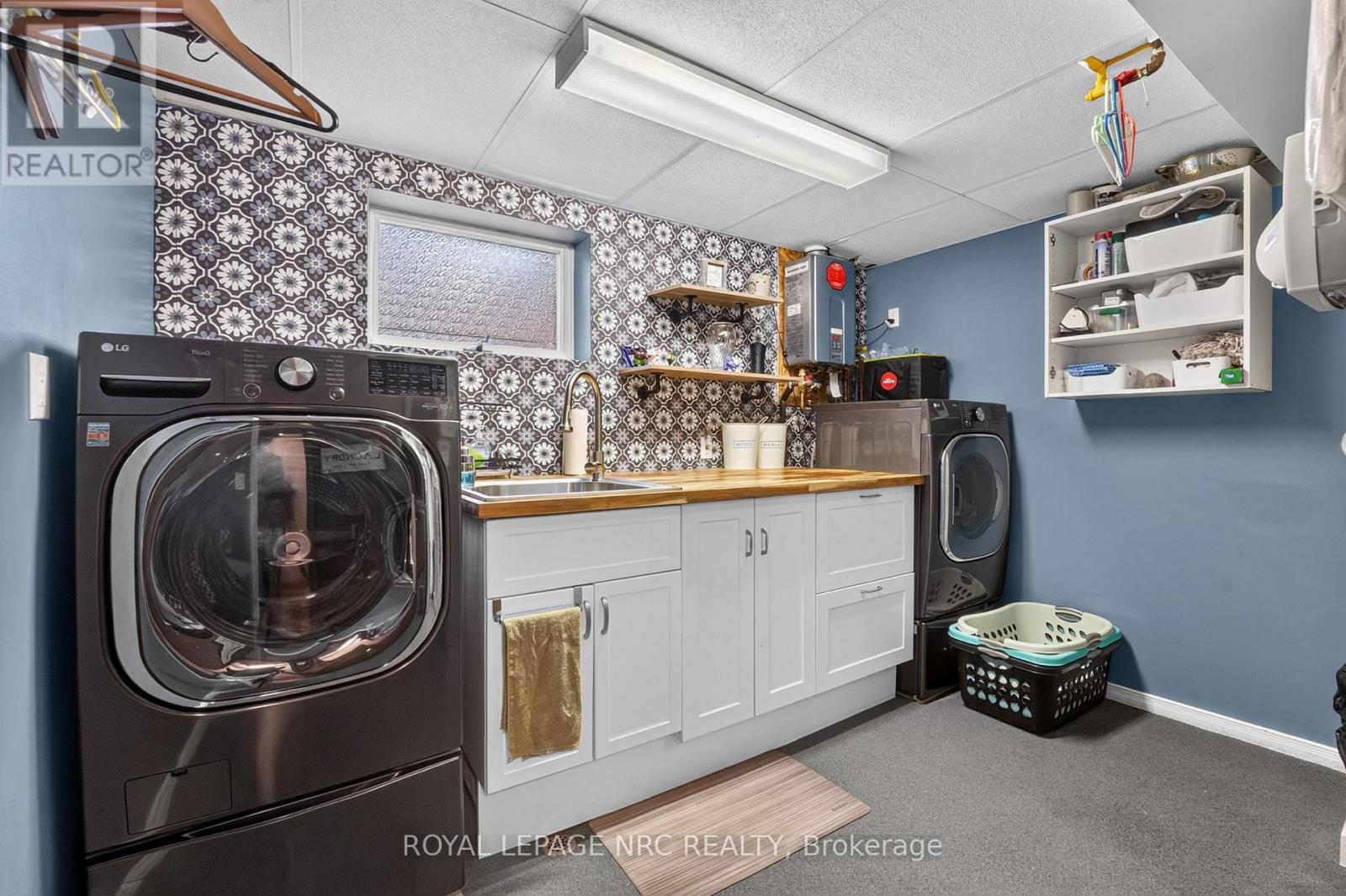 












979 CRESCENT ROAD

,
Fort Erie (Crescent Park),




Ontario
L2A4R6

