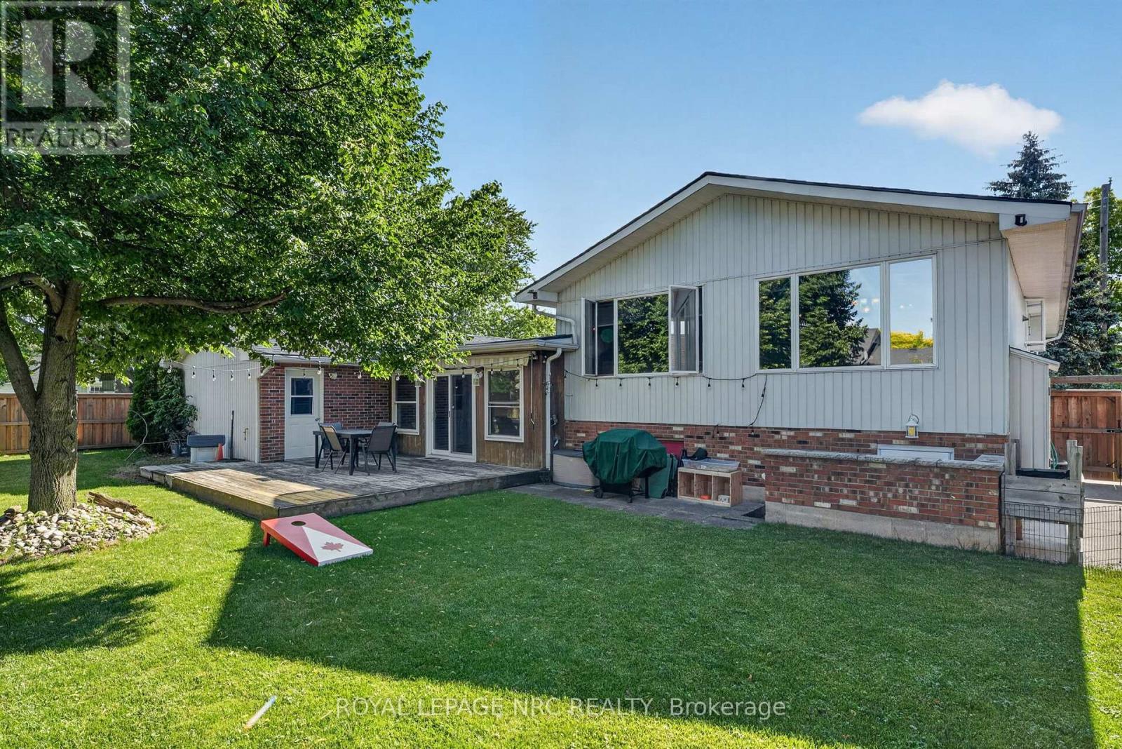 












979 CRESCENT ROAD

,
Fort Erie (Crescent Park),




Ontario
L2A4R6

