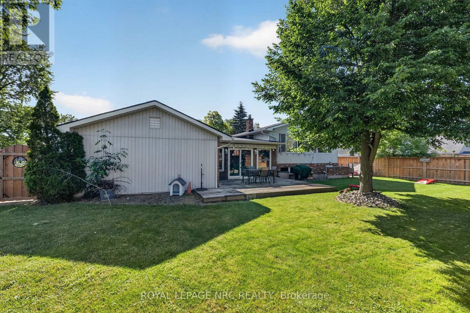 












979 CRESCENT ROAD

,
Fort Erie (Crescent Park),




Ontario
L2A4R6

