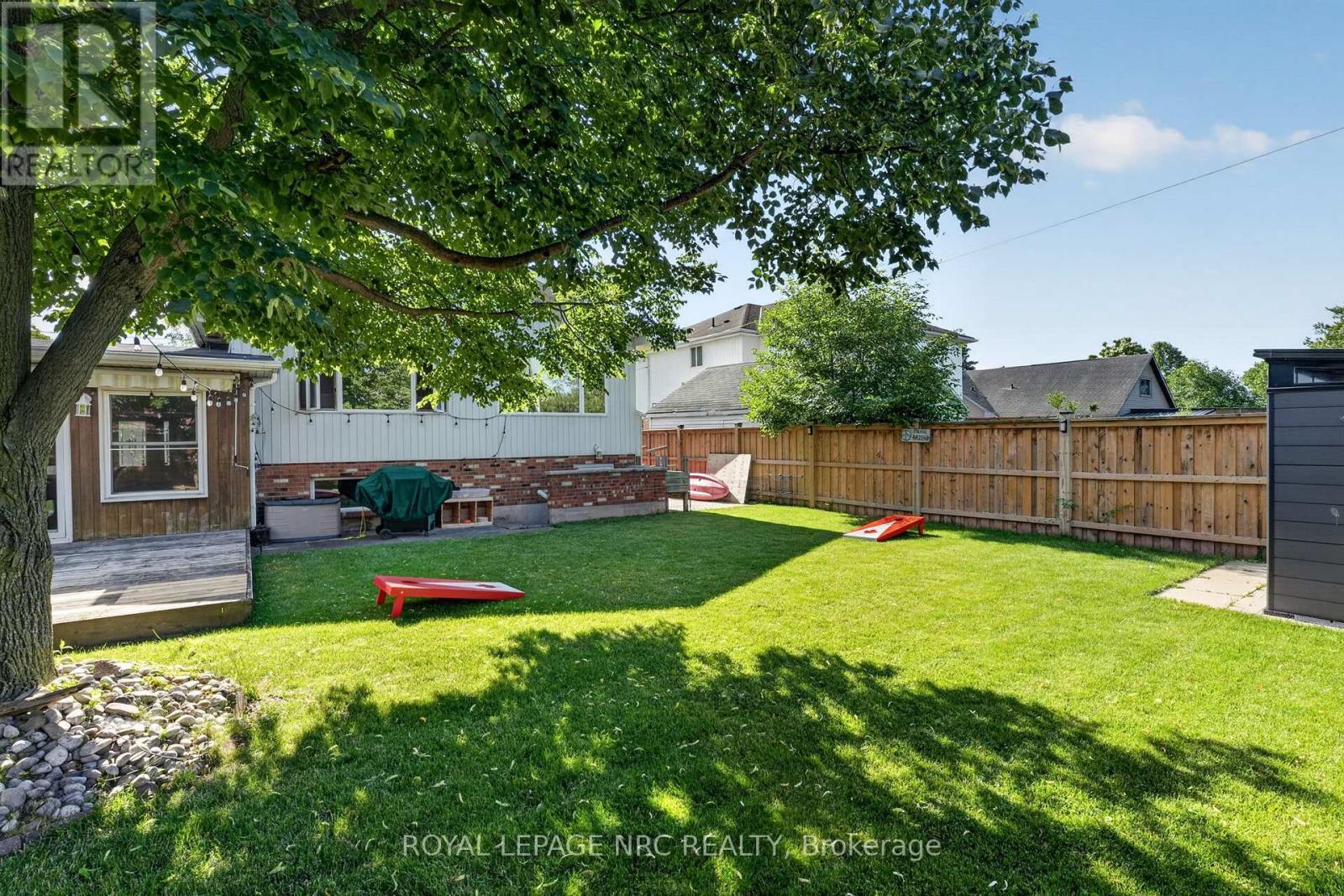 












979 CRESCENT ROAD

,
Fort Erie (Crescent Park),




Ontario
L2A4R6

