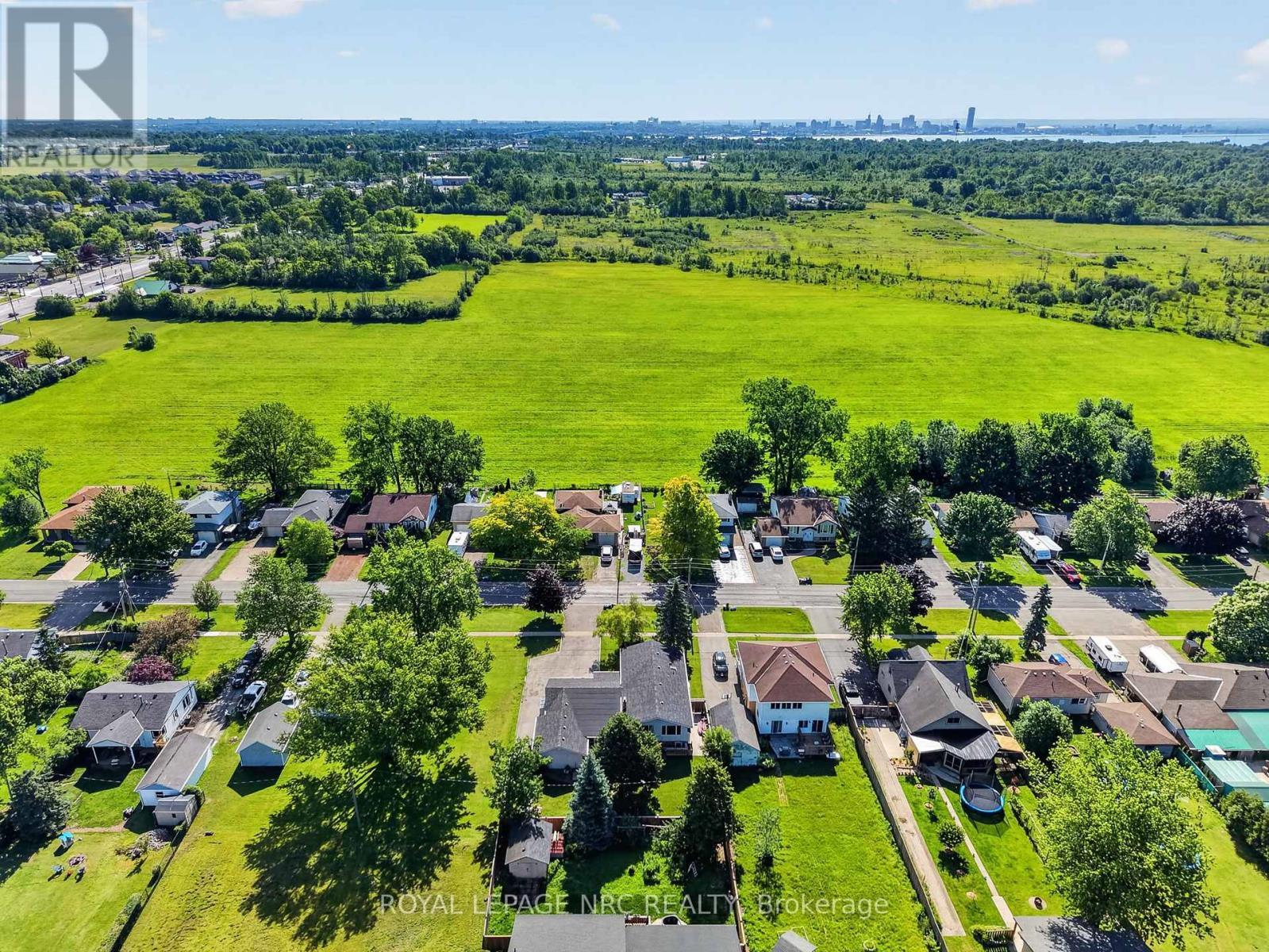 












979 CRESCENT ROAD

,
Fort Erie (Crescent Park),




Ontario
L2A4R6

