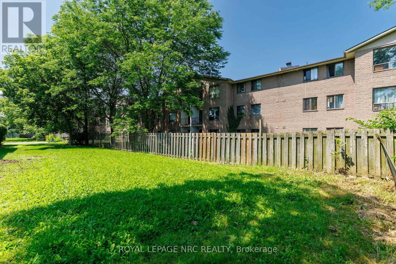












1 CUMMING STREET

,
St. Catharines (Western Hill),




Ontario
L2S1H6

