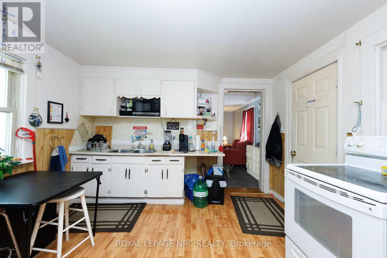 












1 CUMMING STREET

,
St. Catharines (Western Hill),




Ontario
L2S1H6

