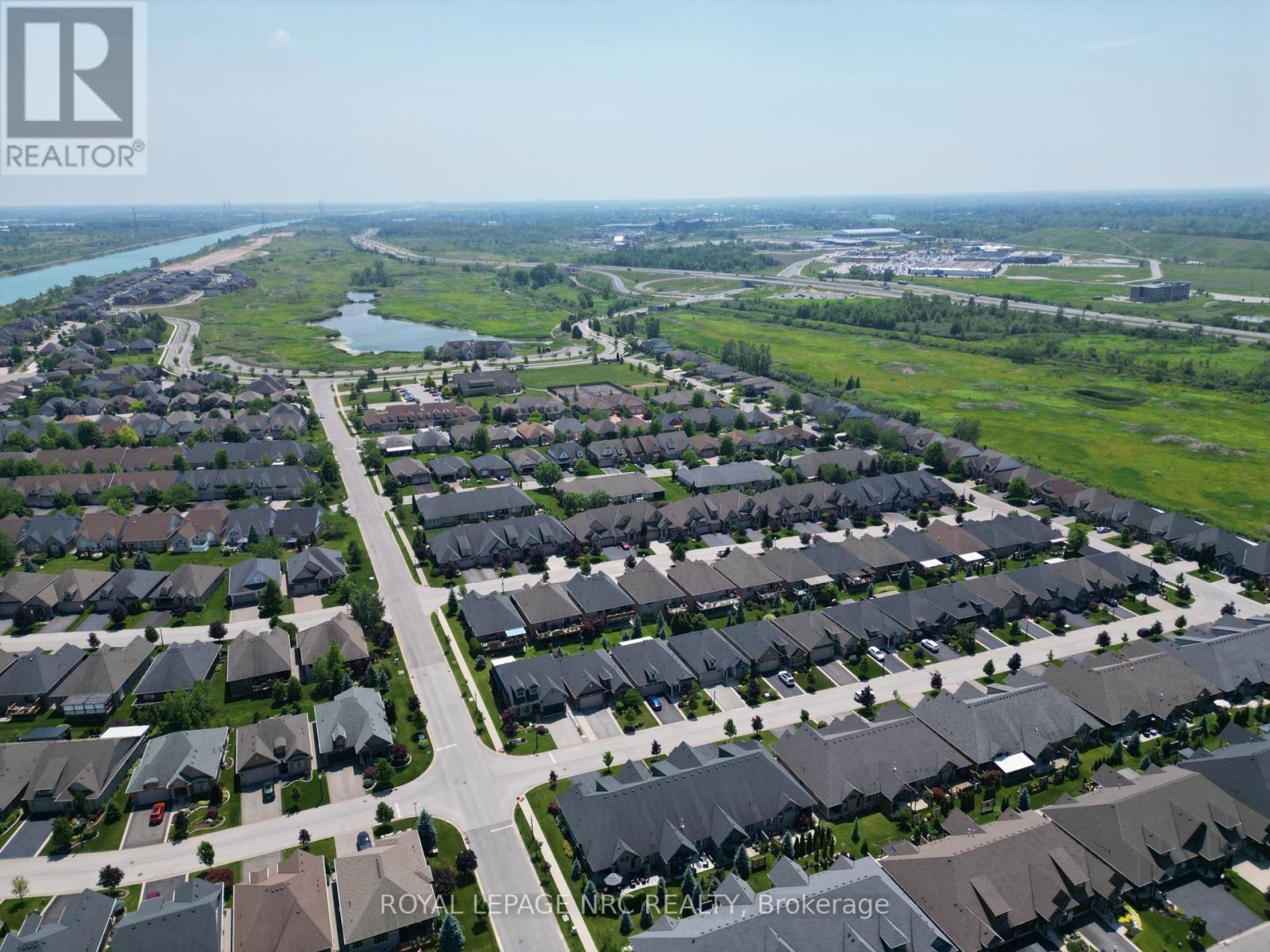 












53 CARRICK TRAIL

,
Welland (Hwy 406/Welland),




Ontario
L3B0E7

