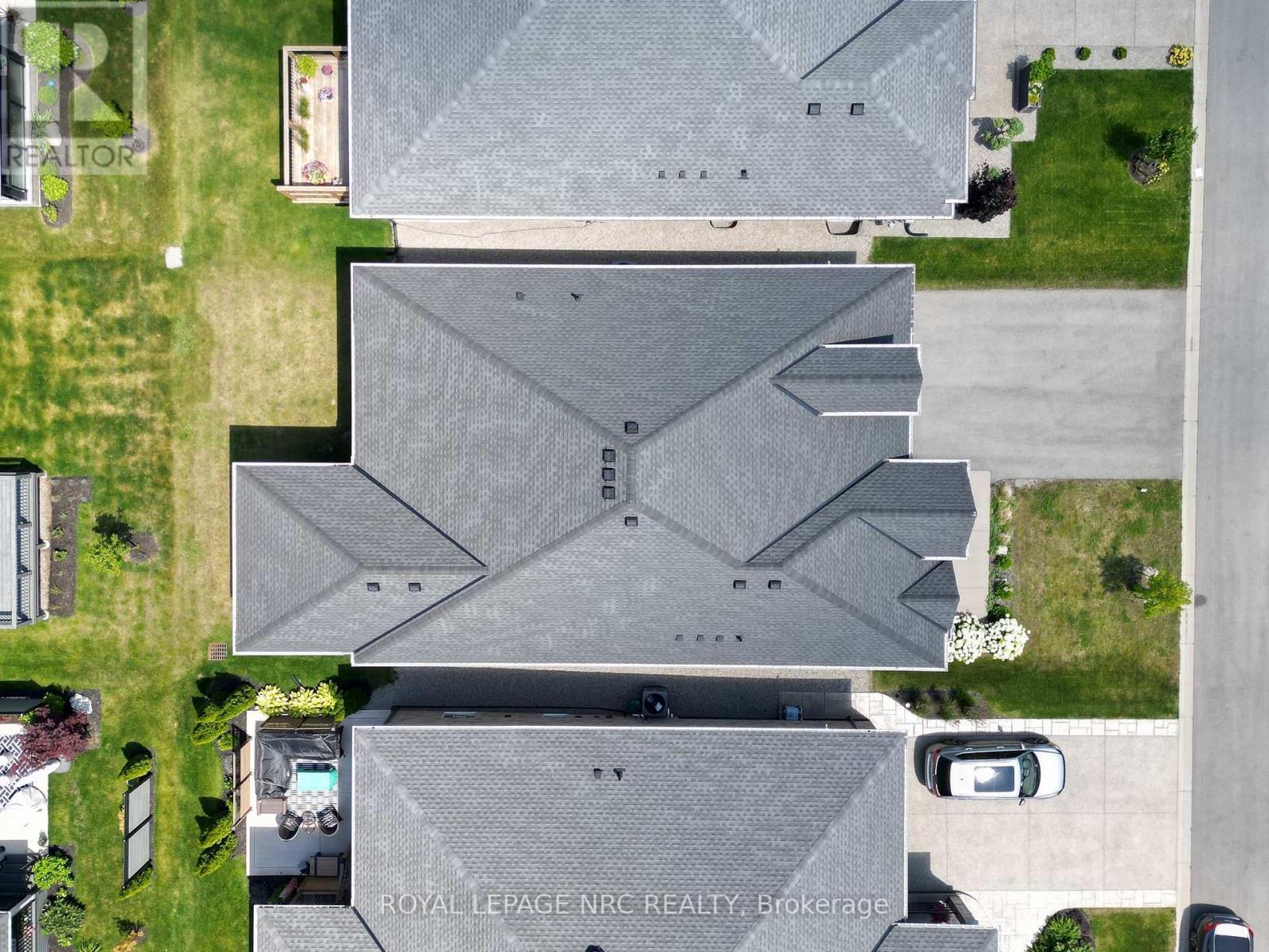 












53 CARRICK TRAIL

,
Welland (Hwy 406/Welland),




Ontario
L3B0E7

