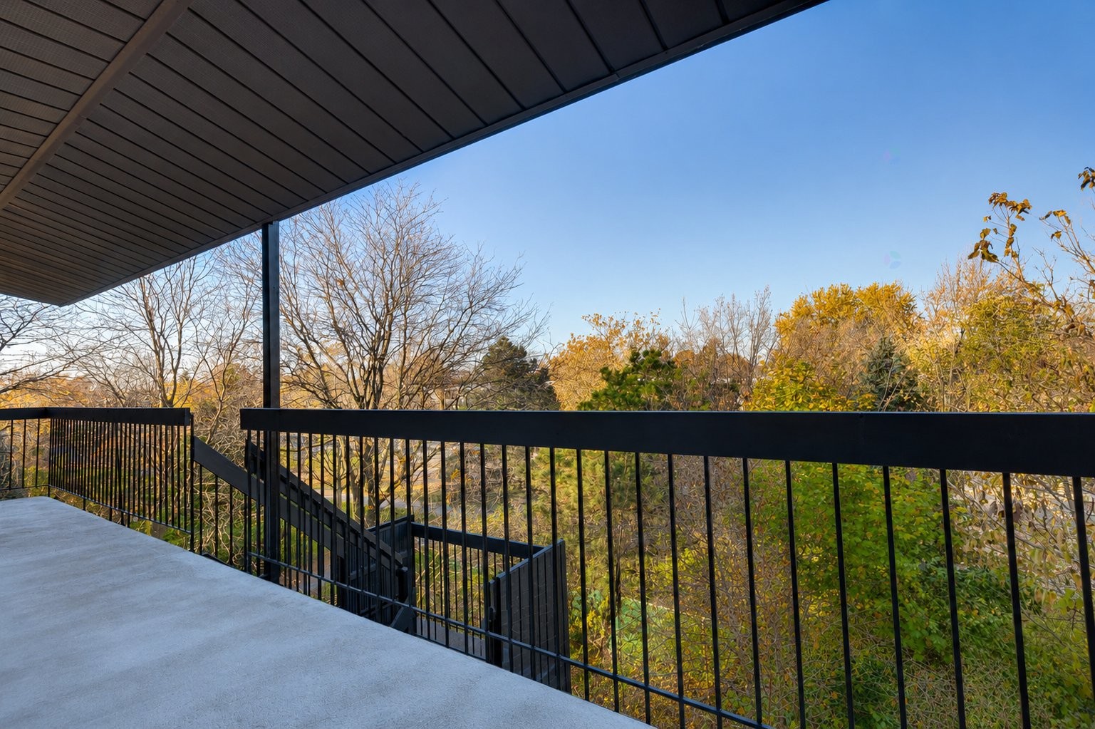 









1071


Av. Berthe-Louard

, 302,
Montréal (Ahuntsic-Cartierville),




QC
H2M2J6

