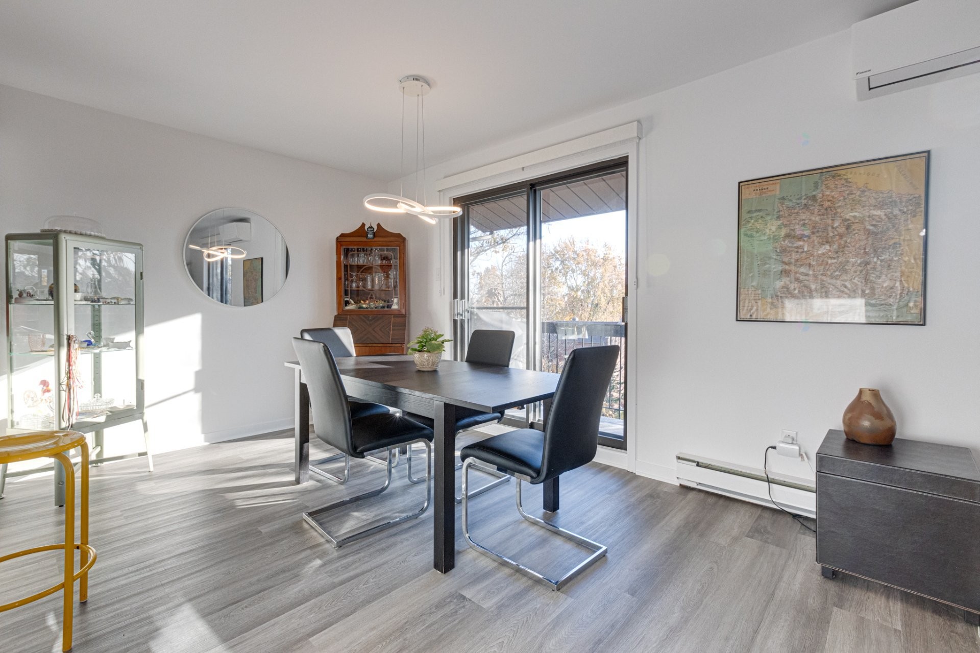 









1071


Av. Berthe-Louard

, 302,
Montréal (Ahuntsic-Cartierville),




QC
H2M2J6

