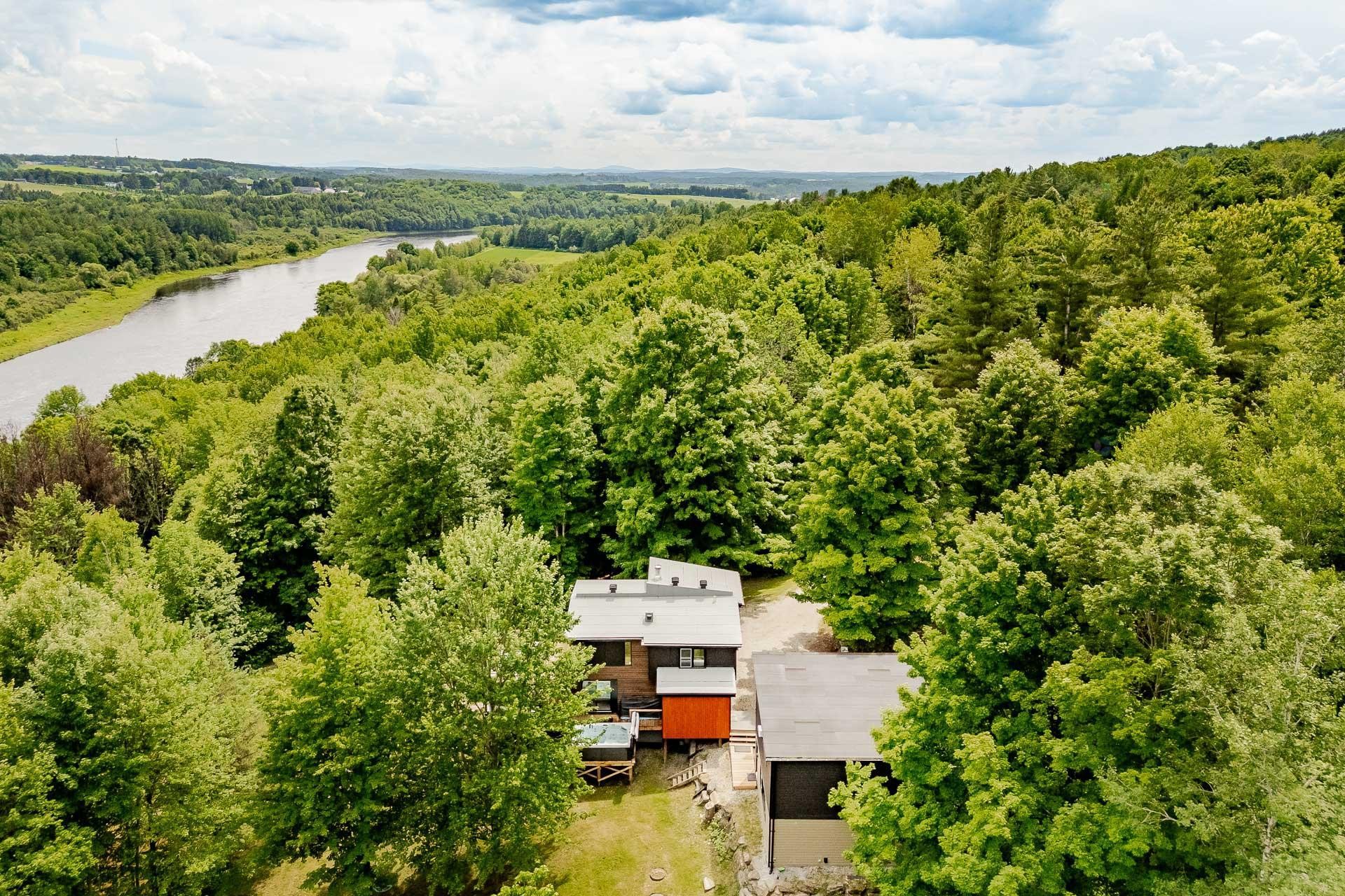 









1460


Ch. Riverview

,
Sherbrooke (Lennoxville),




QC
J1M0B2

