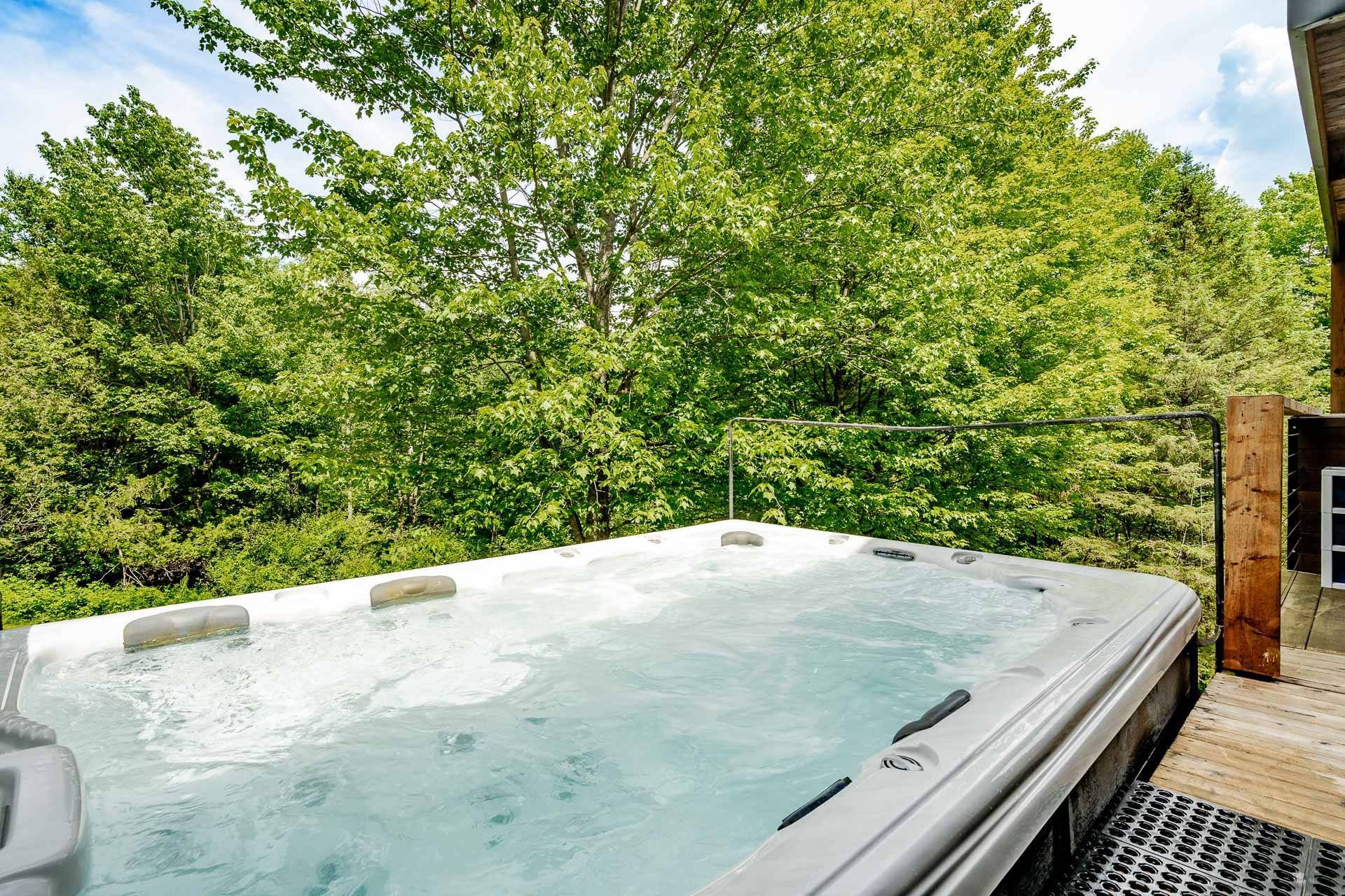 









1460


Ch. Riverview

,
Sherbrooke (Lennoxville),




QC
J1M0B2

