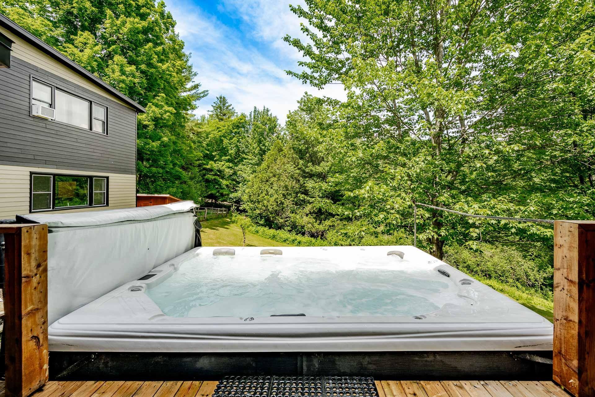 









1460


Ch. Riverview

,
Sherbrooke (Lennoxville),




QC
J1M0B2

