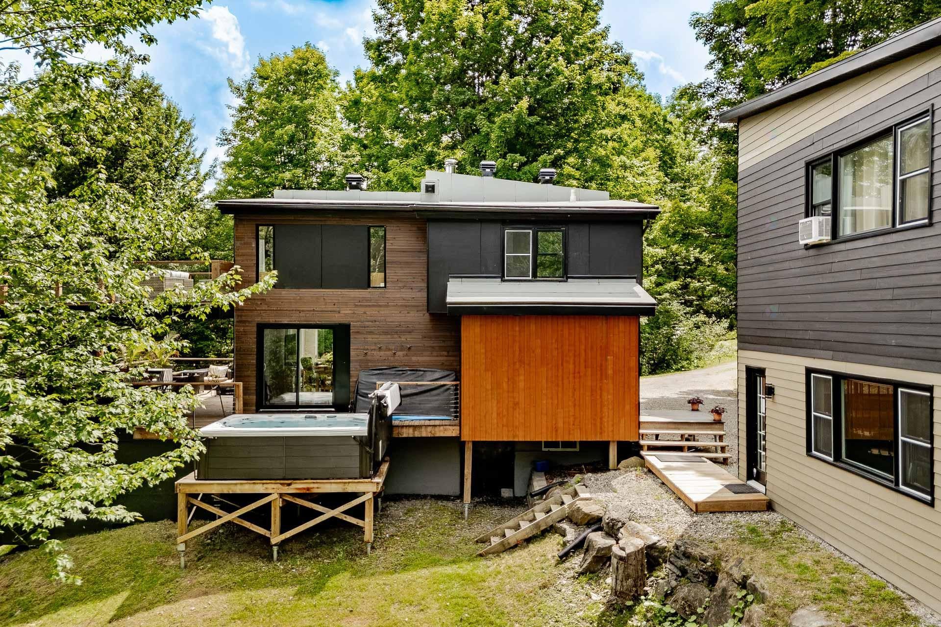 









1460


Ch. Riverview

,
Sherbrooke (Lennoxville),




QC
J1M0B2

