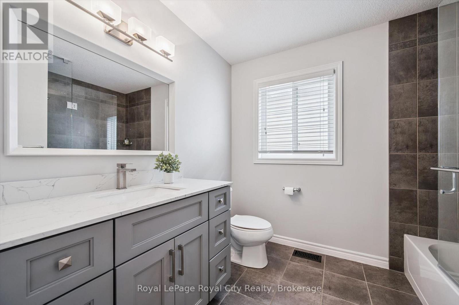 












144 KEMP CRESCENT

,
Guelph (Grange Road),




Ontario
N1E0K1

