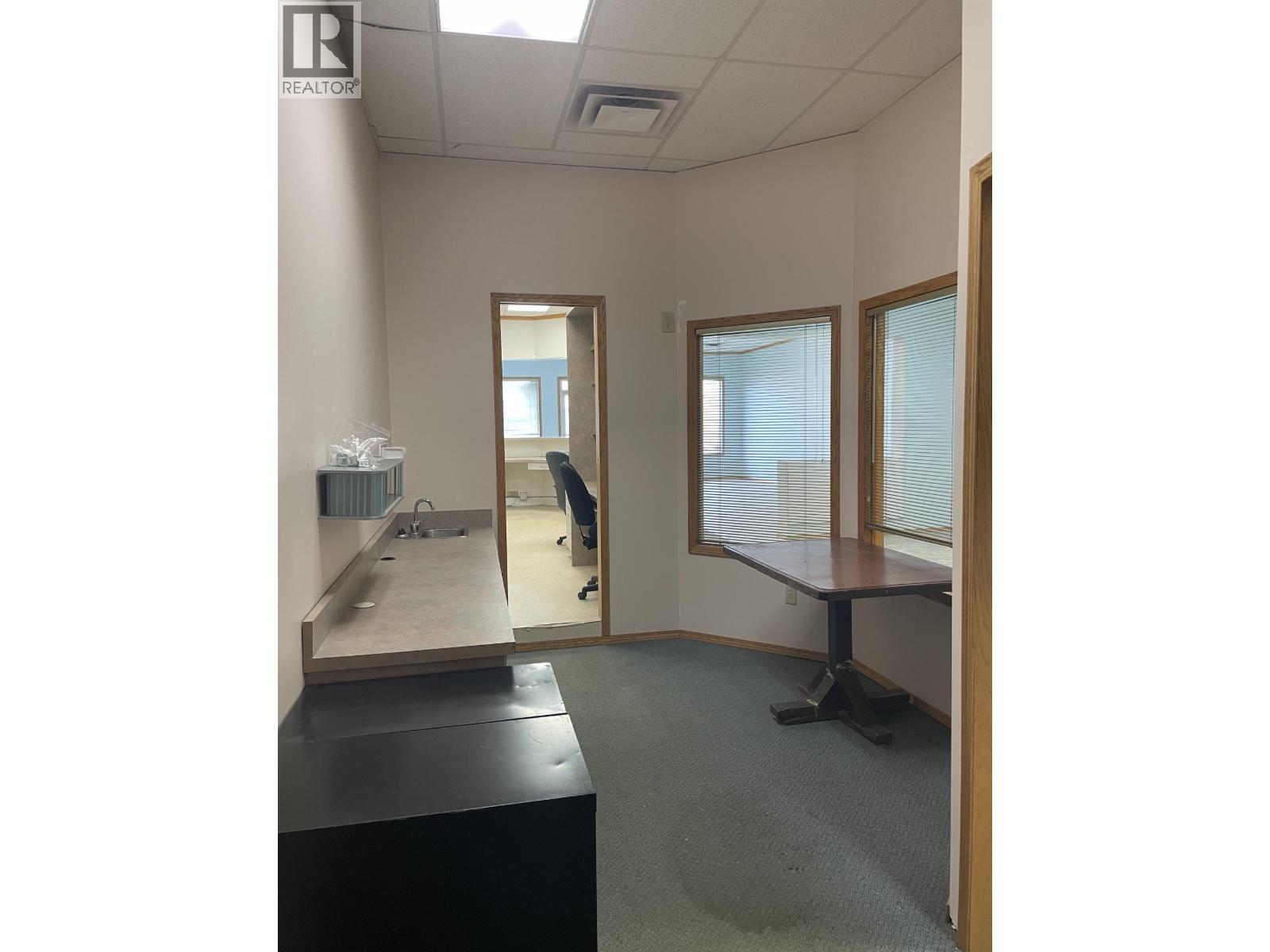 












19 4903 W 51 AVENUE

,
Fort Nelson,




British Columbia
V0C1R0

