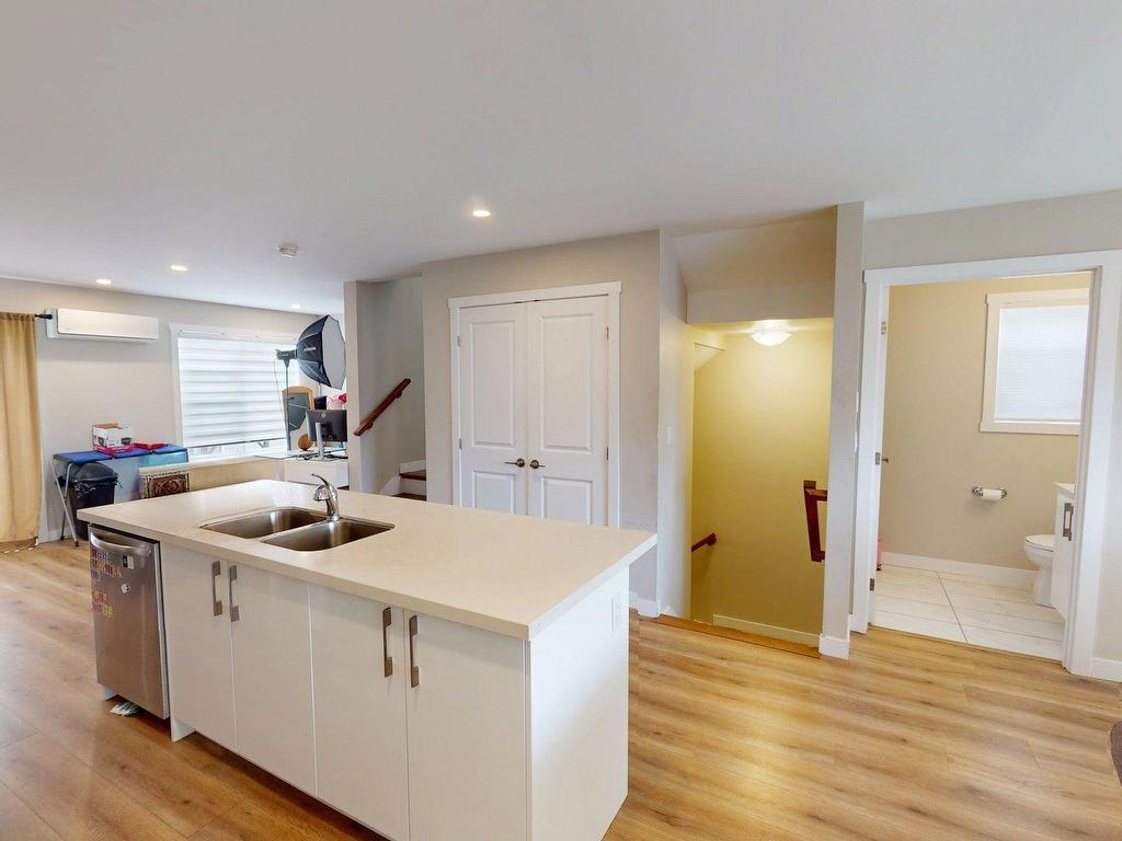 












126 Cortland Ridge

,
Halifax,




NS
B3R 0G6

