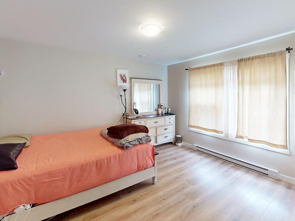 












126 Cortland Ridge

,
Halifax,




NS
B3R 0G6


