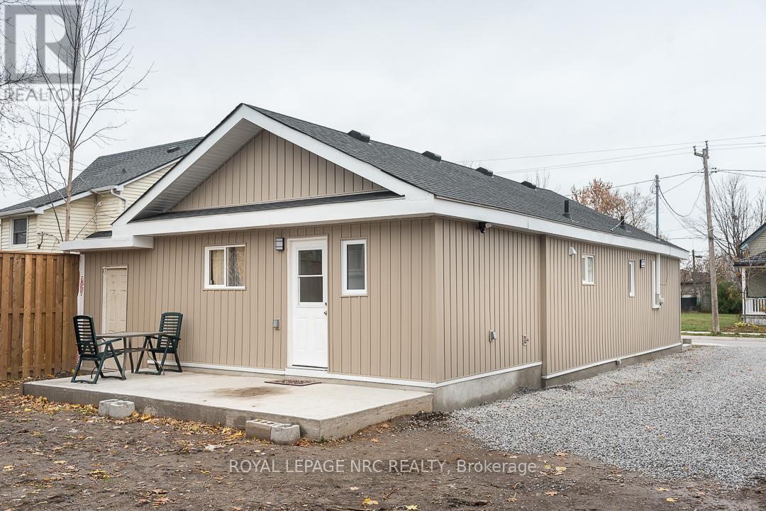 












84 IDYLEWYLDE PLACE

,
Fort Erie (Central),




Ontario
L2A2L1

