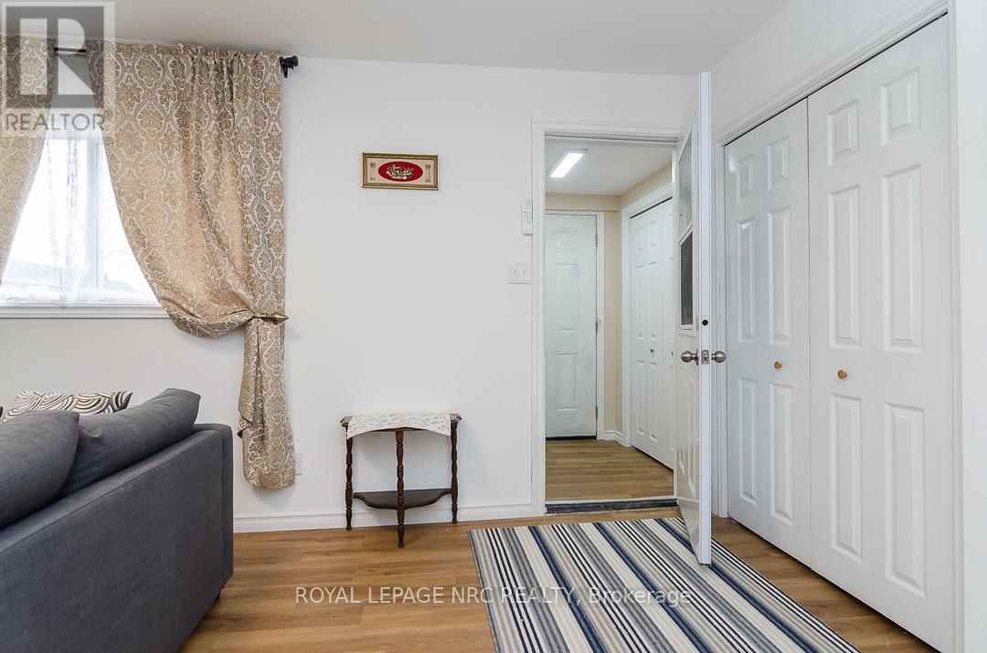 












84 IDYLEWYLDE PLACE

,
Fort Erie (Central),




Ontario
L2A2L1

