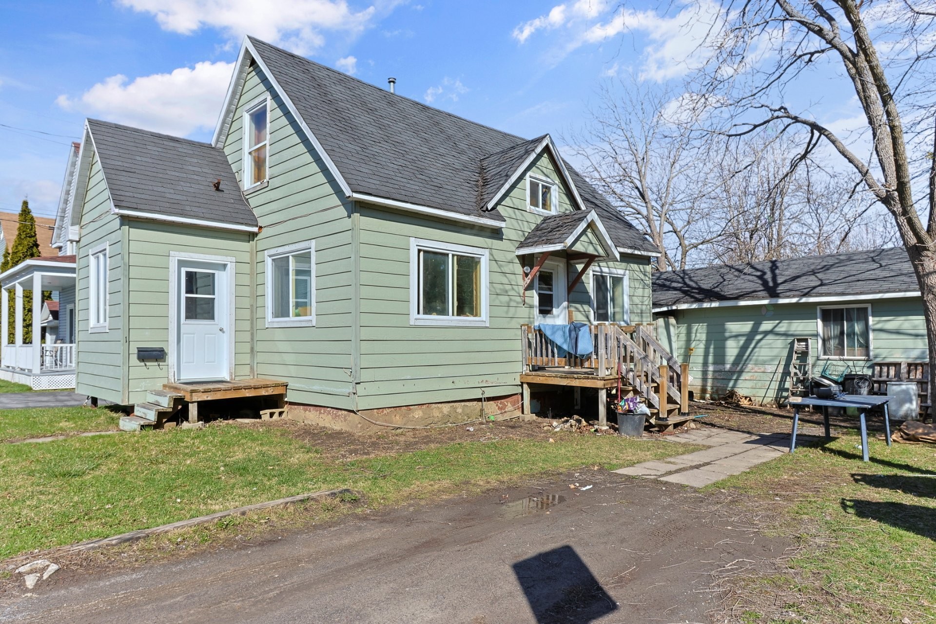 









331


Boul. D'Youville

,
Châteauguay,




QC
J6J4S4

