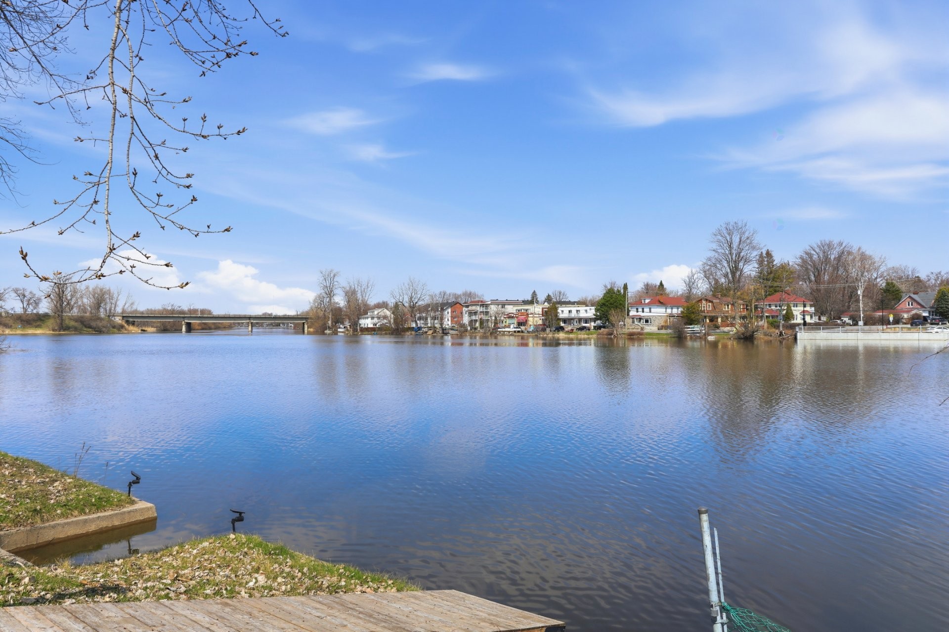 









331


Boul. D'Youville

,
Châteauguay,




QC
J6J4S4

