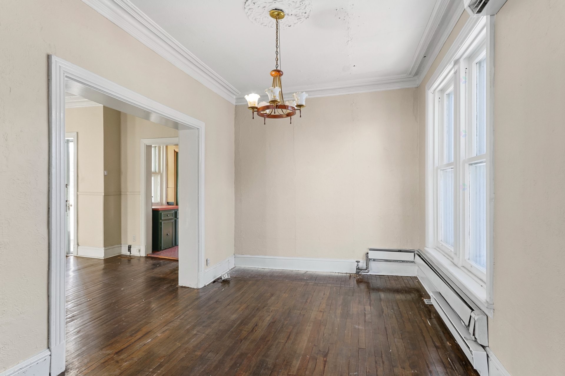 









331


Boul. D'Youville

,
Châteauguay,




QC
J6J4S4

