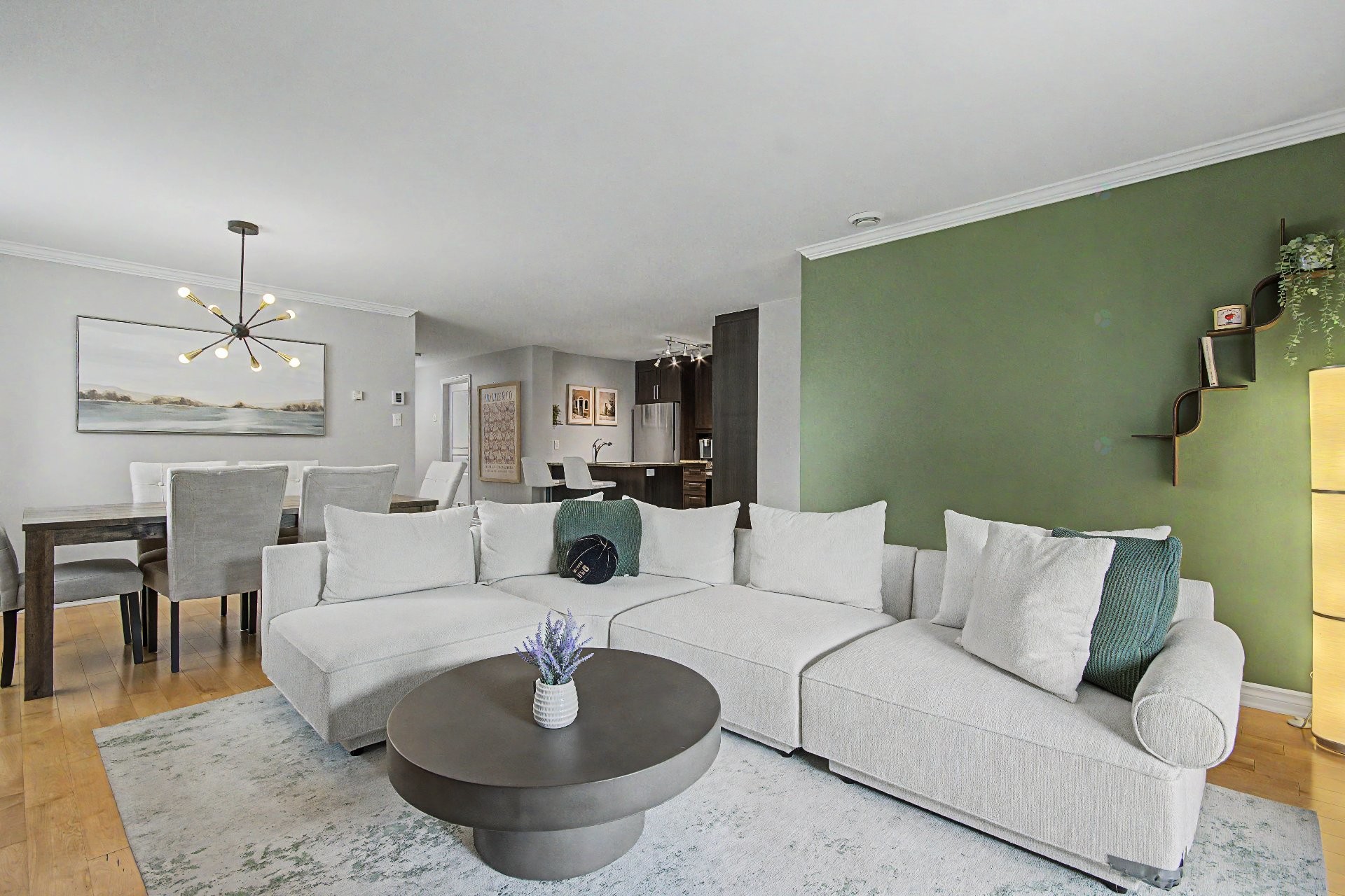 









185


Rue du Sanctuaire

, 1,
Sainte-Julie,




QC
J3E0B1

