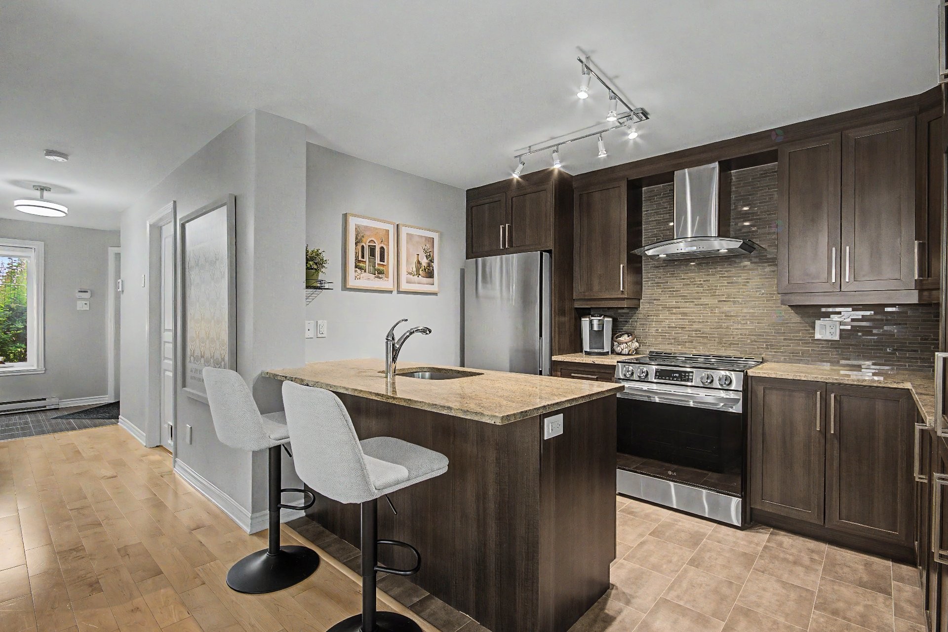 









185


Rue du Sanctuaire

, 1,
Sainte-Julie,




QC
J3E0B1

