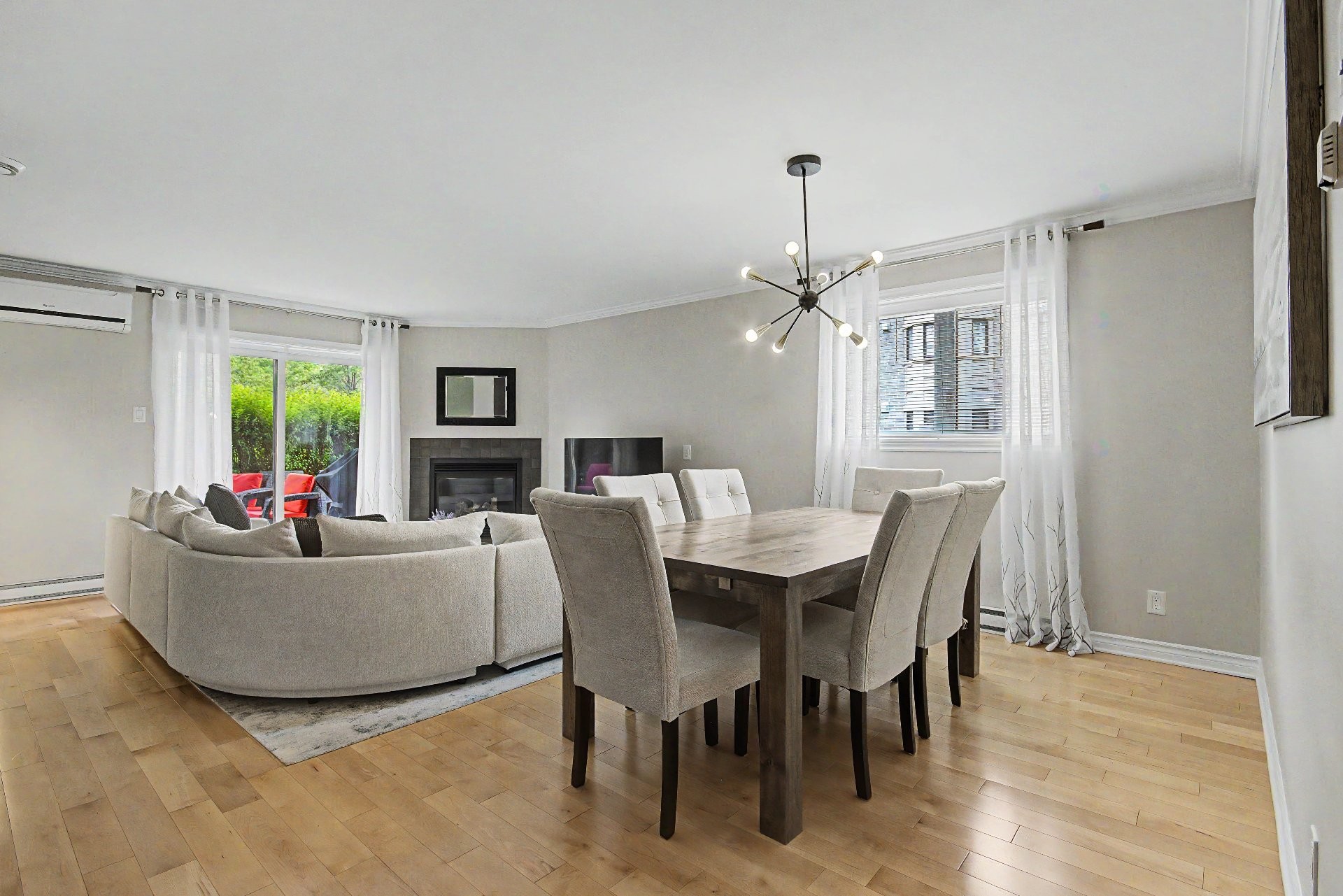 









185


Rue du Sanctuaire

, 1,
Sainte-Julie,




QC
J3E0B1

