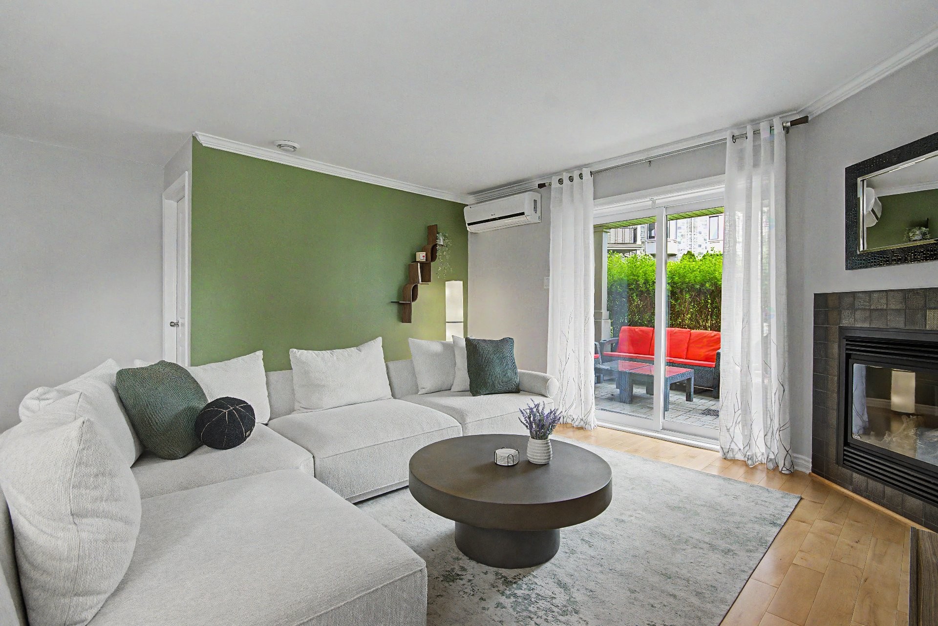 









185


Rue du Sanctuaire

, 1,
Sainte-Julie,




QC
J3E0B1

