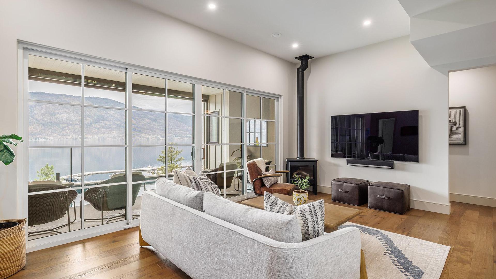 









3448


Arrowroot

Drive,
Kelowna,




BC
V1V 3G2

